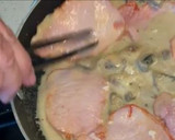 Foto del paso 5 de la receta: Lomo de cerdo adobado en salsa
