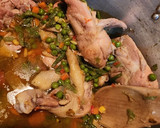 Foto del paso 4 de la receta: Pollo arvejado