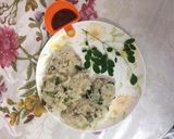 A picture of step 2 of Upma with moringa leaves.