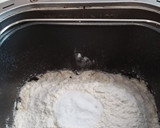 Foto del paso 2 de la receta: Pan con dátiles elaborado en la panificadora