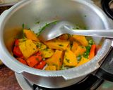 A picture of step 2 of Pumpkin carrot soup.
