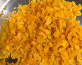 A picture of step 2 of Cornflakes chicken.
