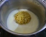 Foto langkah ke 5 dari resep Indomie kuah susu.