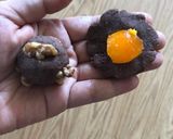 Hình bước làm 1 của món Walnut Moon Cakes (Bánh trung thu hạt óc chó)