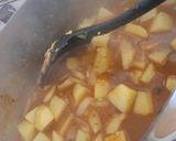 A picture of step 2 of Vegan potato and spinach curry.