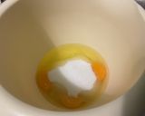 Une image de l'étape 2 de Gâteau fondant au mascarpone, miel, citron et amandes.