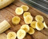 Foto langkah ke 1 dari resep Banana and Peanut Butter Ice Cream.