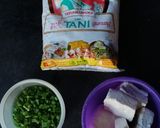 Foto langkah ke 1 dari resep Cireng Tahu Simpel dan Praktis.