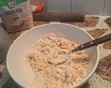Foto del paso 3 de la receta: Bizcochitos Domingueros Salados de Polenta Rellenos con Dulce de Leche y Dulce de Guayabada