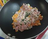 รูปขั้นตอนการทำที่ 3 ของ ข้าวผัดหมูสับ เมนูเด็ก 1 ขวบ