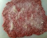 A picture of step 3 of Polpettone ripiene di frittata ai spinaci.