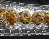 A picture of step 5 of Aloo pakora chat.