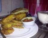 A picture of step 3 of Fried Sweet potatoe with egg & milk pap.
