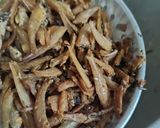 Foto langkah ke 1 dari resep Tumis tauge teri.
