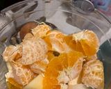 Foto langkah ke 4 dari resep Apple, Pear & Orange Juice.