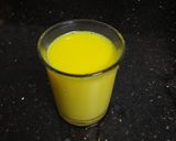 લીલી હળદર વાળુ દૂધ (Raw Turmeric Milk Recipe in Gujarati) રેસીપી સ્ટેપ2ફોટો