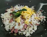 Foto langkah ke 5 dari resep Nasi Goreng Daun Jeruk.