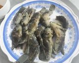 Hình bước làm 1 của món Canh cá rô đồng nấu rau cải xanh