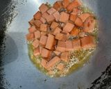 Foto langkah ke 1 dari resep Tumis luncheon ayam buncis.