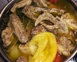 Kacsaaprólék leves eperlevél tésztával recept fázis 3 fotója