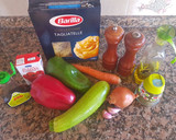 Foto del paso 1 de la receta: Tallarines con salteado de morrones