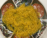 Foto del paso 4 de la receta: Seffa Medfouna (fideos enterrados con pollo)