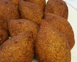 A picture of step 3 of Fried Kibbeh.