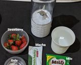 Foto langkah ke 1 dari resep Strawberry 🍓 Matcha Milo.