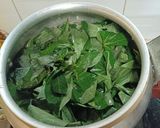 Foto langkah ke 1 dari resep Tumis Daun Singkong.