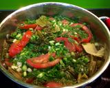 Hình bước làm 6 của món Canh cải chua nấu đầu cá ngạnh
