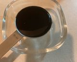 A picture of step 2 of Isobe Yaki - Japanese grilled rice cake with soy sauce, sugar and seaweed.