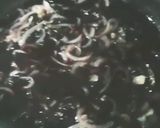 Foto del paso 5 de la receta: Salsa de ciruelas y vino tinto