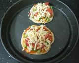 மினி பிட்சா(mini pizza recipe in tamil) ரெசிபி ஸ்டேப் 5 புகைப்படம்
