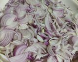 A picture of step 1 of Beef Degi Korma.