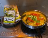Foto langkah ke 5 dari resep Oseng Ayam Bumbu Pepes.