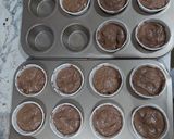 Foto langkah ke 6 dari resep Cup Cake Moist Ekonomis.