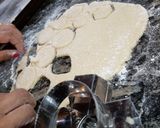 Foto del paso 4 de la receta: Galletitas súper fáciles - coco y limón -