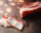 Foto del paso 4 de la receta: Tortilla con sobras de berenjena rebozada y tocino adobado