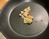 Une image de l'étape 4 de Tagliatelles vertes aux anchois, ail, tomates et persil.