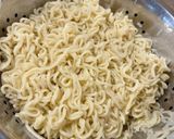 Kínai zöldséges tészta csirkemellel recept fázis 4 fotója