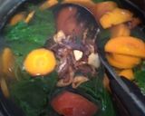 Foto langkah ke 3 dari resep Sayur Bening Bayam Wortel.
