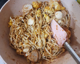 Foto langkah ke 3 dari resep Mie Goreng Pedas (Mie Pipih).