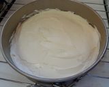 Foto langkah ke 3 dari resep Chocolate mousse cheese cake.