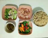 รูปขั้นตอนการทำที่ 1 ของ ข้าวผัดพริกแกงเขียวหวานไก่