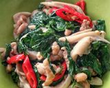 A picture of step 8 of Sweet Leaf Bush Mushroom and Chicken Stir Fry.
