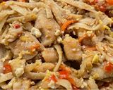 A picture of step 14 of Pad Thai with Chicken and Tofu.
