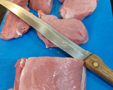 Foto del paso 1 de la receta: Solomillo cerdo en salsa strogonoff