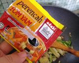 Gambar langkah 5 resipi Tomyam Sardin #MAHN.