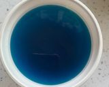 Foto del paso 5 de la receta: Gelatina de mora azul y coco, con galleta oreo de base