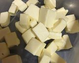 Foto del paso 4 de la receta: Tarta de zapallitos y cebolla con queso cremoso
